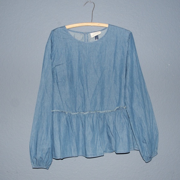 Universal Thread Tops - New UNIVERSAL THREAD Chambray Peplum Blouse NWT A8